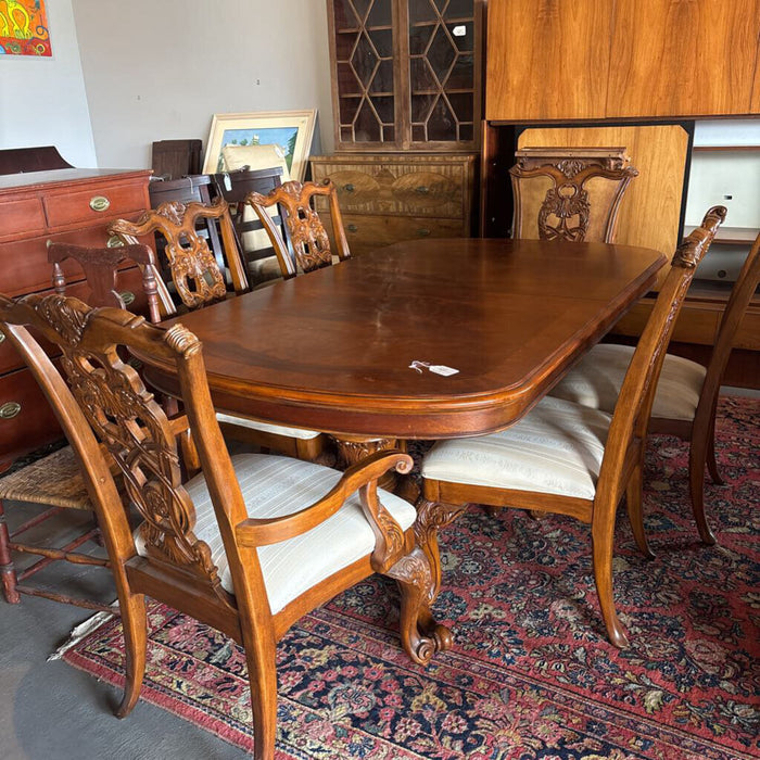 Dining Table & 6 - 2 Leaf Inserts