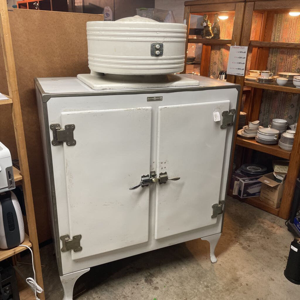 Antique GE Refrigerator as-is — Estate Sale Warehouse